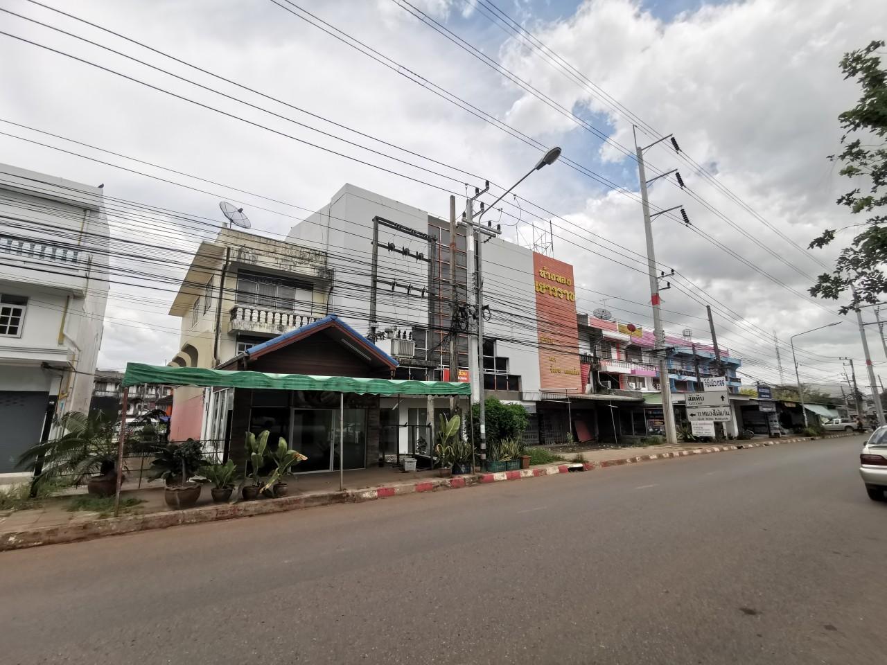 สำนักงาน แปลงยาว