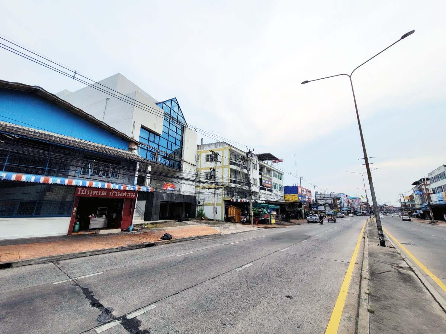 สำนักงาน บ้านสวน-ชลบุรี