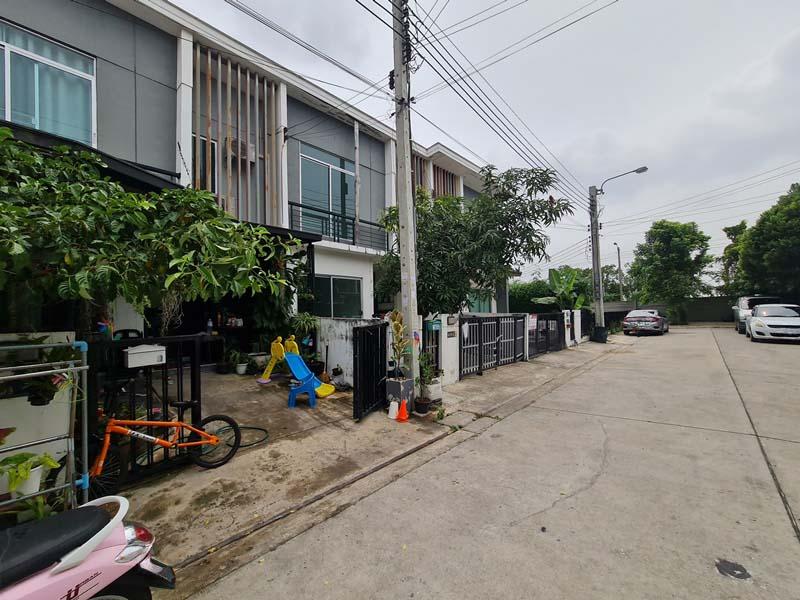 ทาวน์เฮ้าส์ พฤกษา 86/2 ลาดกระบัง-สุวรรณภูมิ
