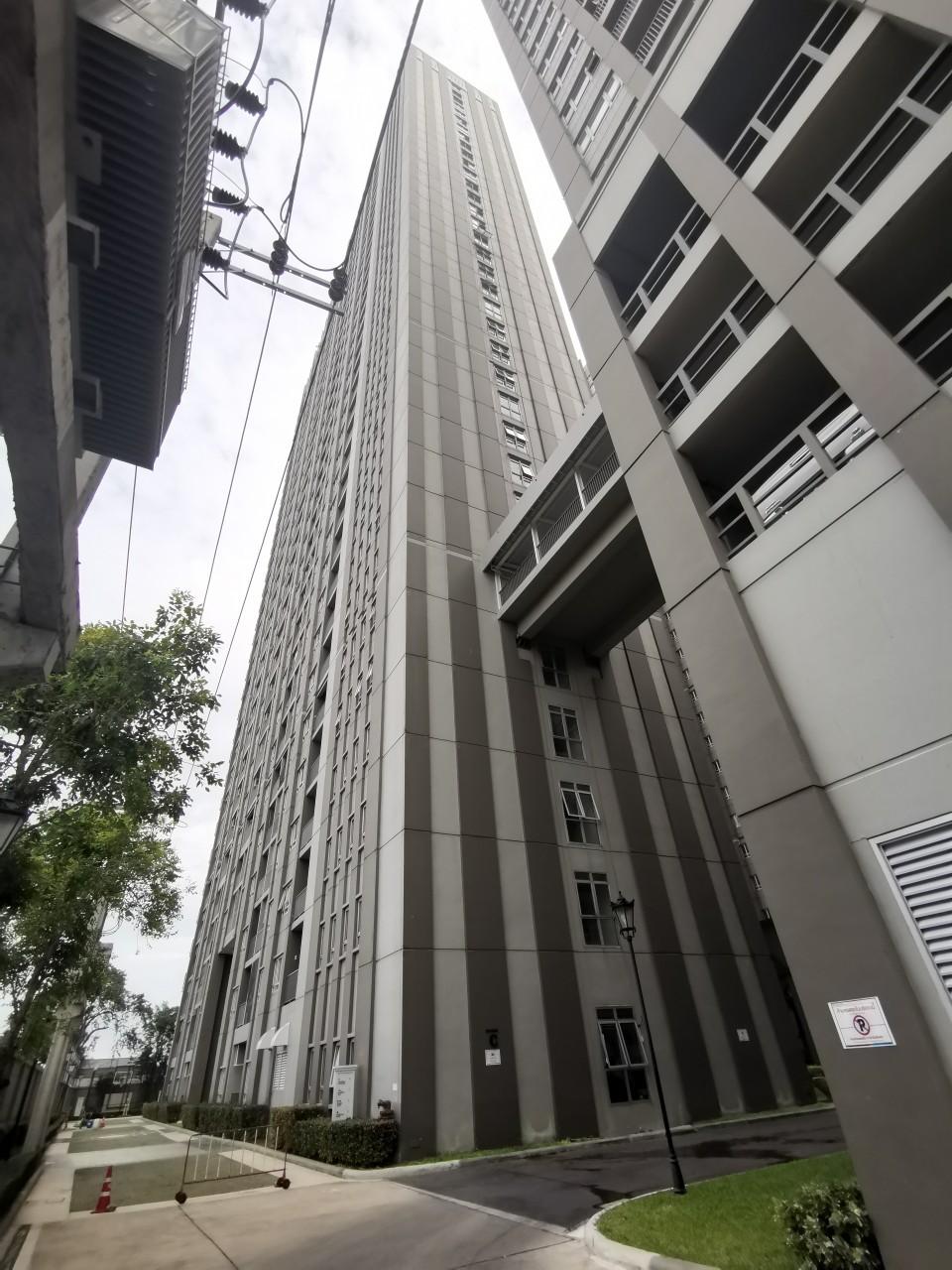 คอนโด แมเนอร์ สนามบินน้ำ นนทบุรี