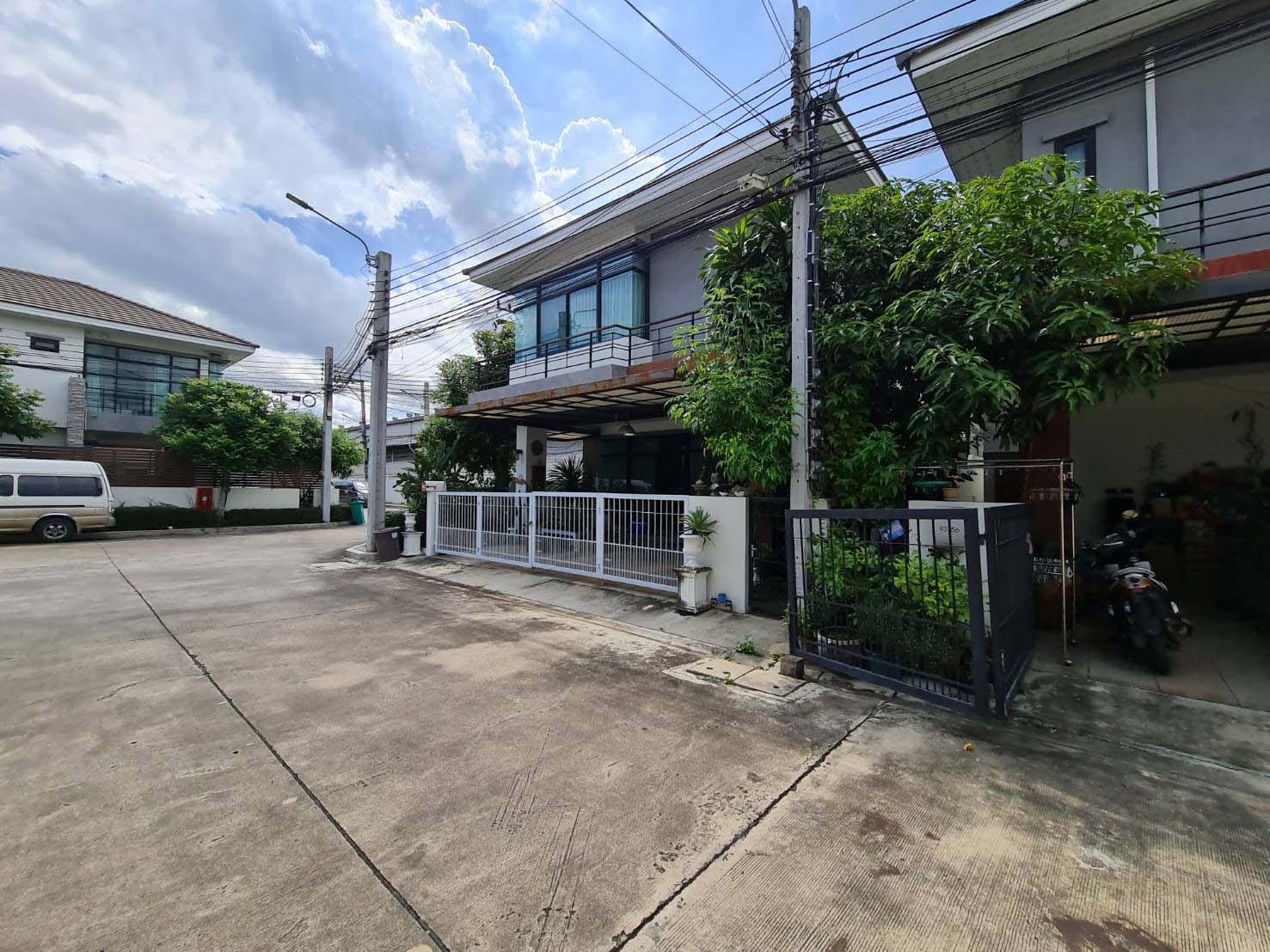 บ้านแฝด บ้านเปี่ยมสุข รัตนาธิเบศร์-บางบัวทอง
