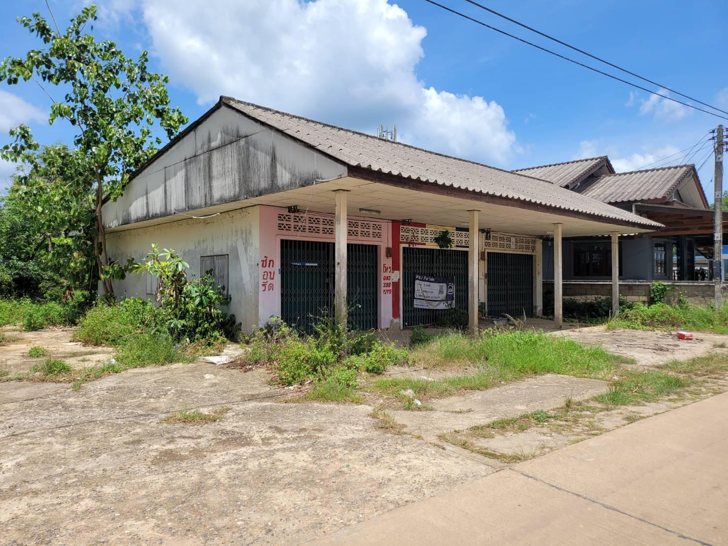 ที่ดินพร้อมสิ่งปลูกสร้าง บ้านนา ชุมพร