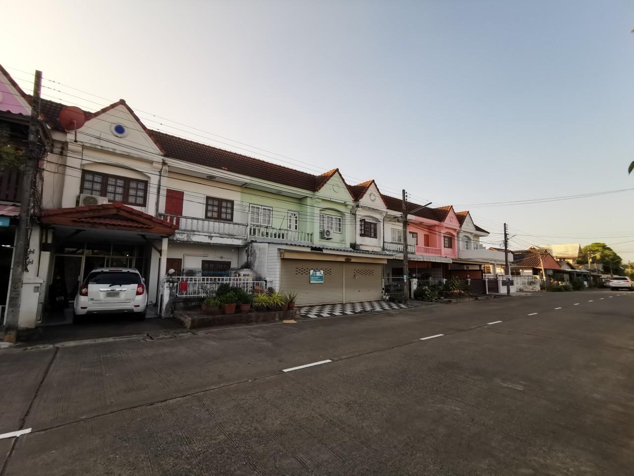 ทาวน์เฮ้าส์ เมืองเพชรบูรณ์