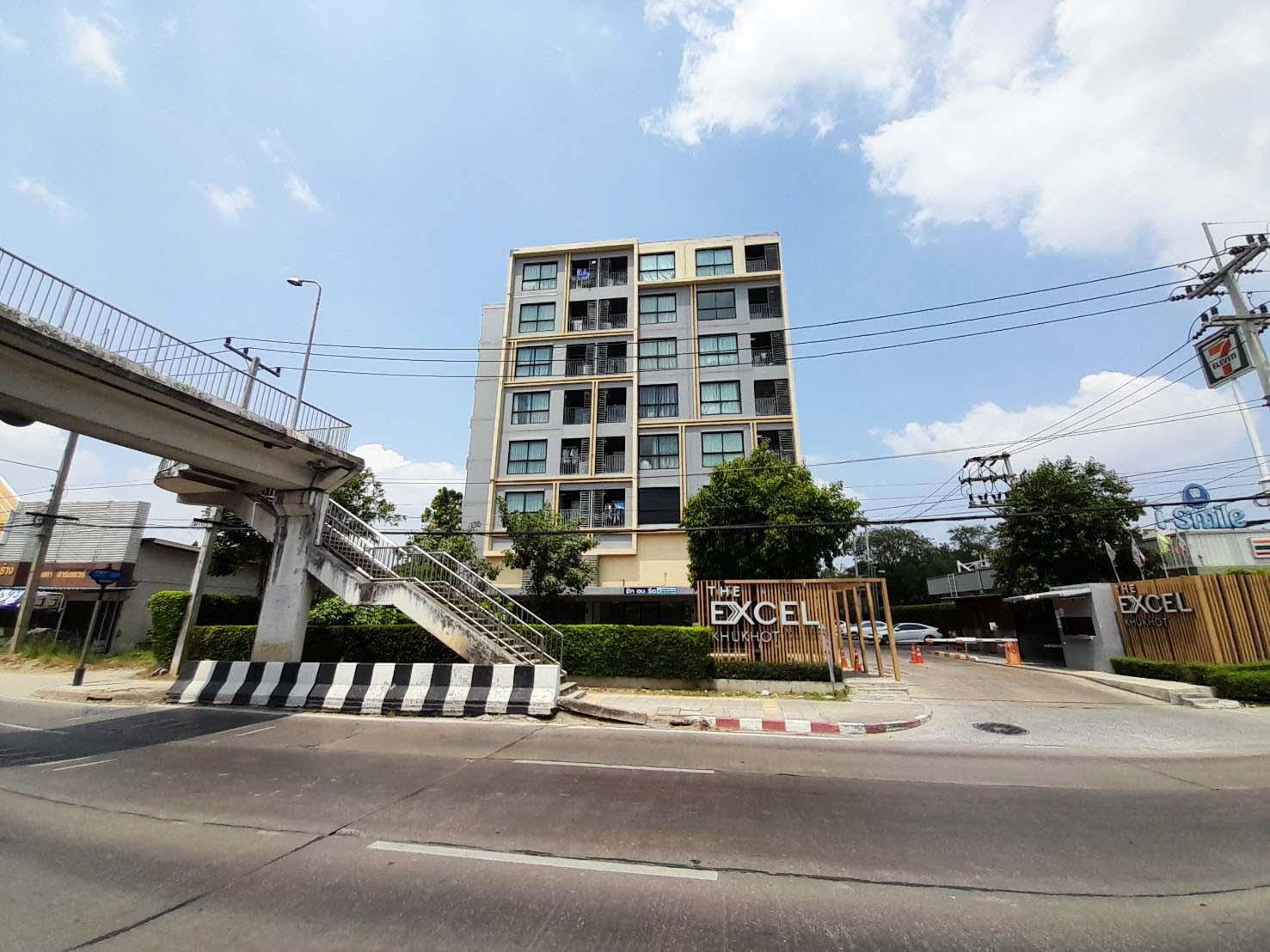 คอนโด ดิ เอ็กเซล คูคต ลำลูกกา