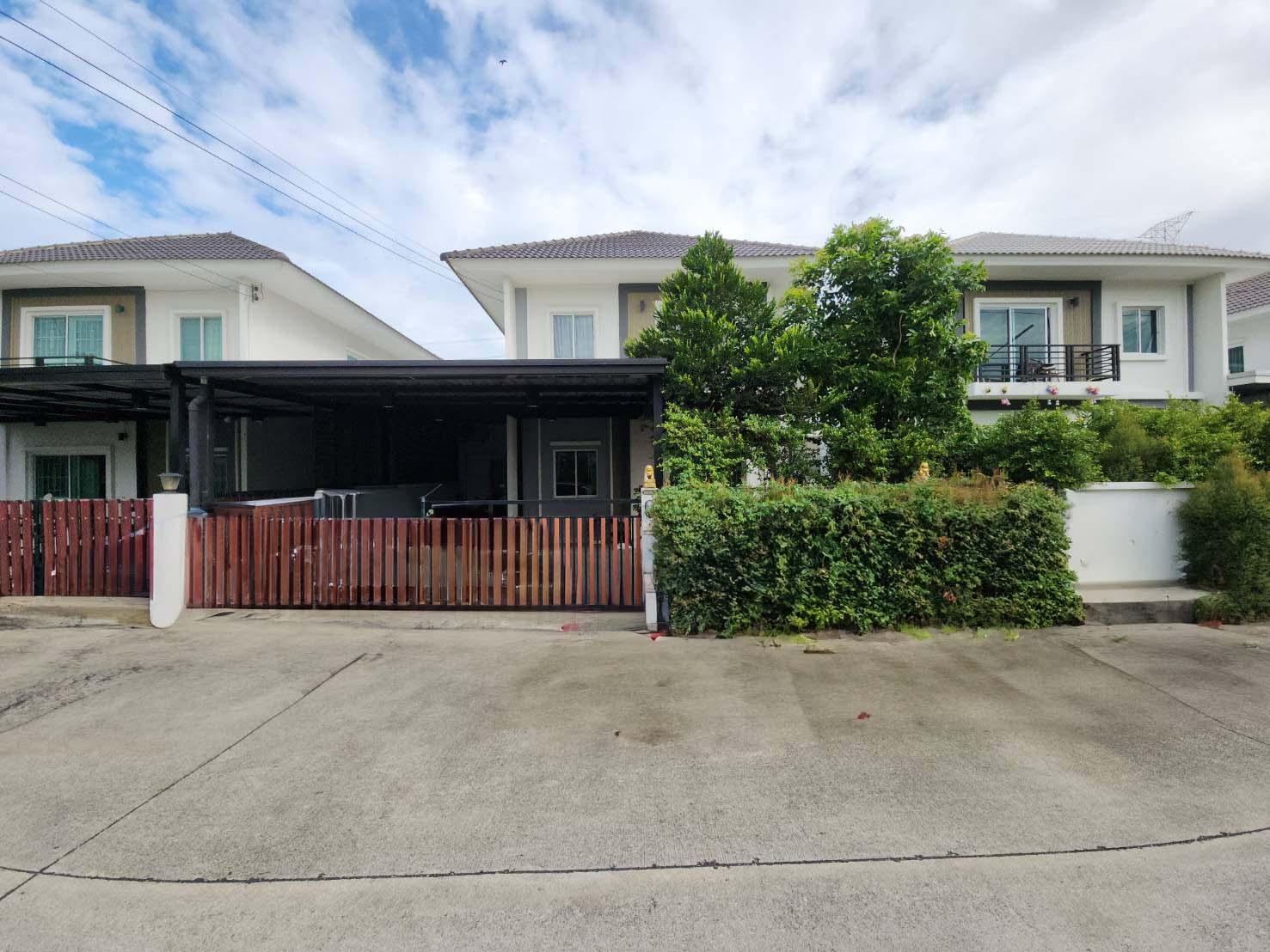 บ้านแฝด ลลิล ทาวน์ แลนซิโอ คริป รังสิต-คลองสอง